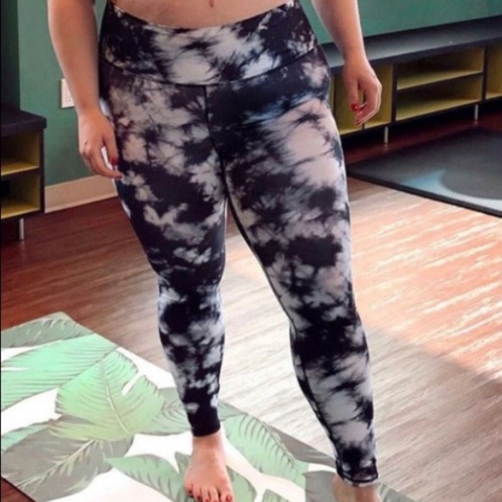 NWT Fabletics High-Waisted PowerHold Legging